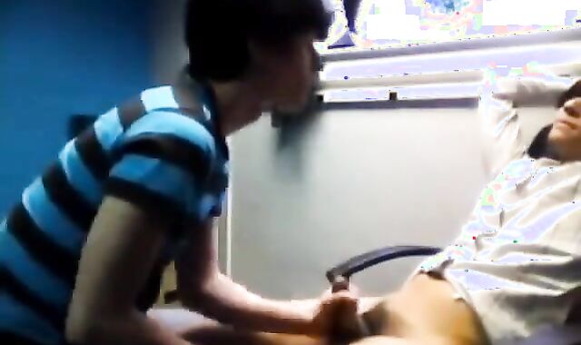 College Twinks Suck and Swallow Big Cocks