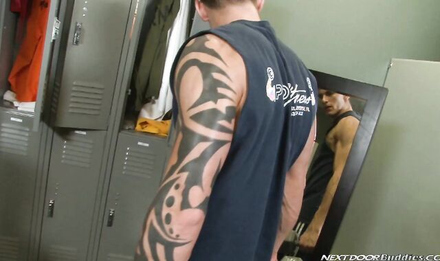 Next Door Mates:voyeur Sweating It Out Together