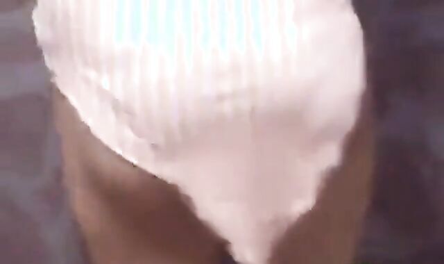 Egyptian Crossdresser Dances in Amateur Video 3