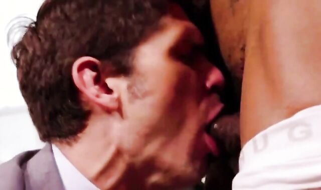 he?voyeur?spycam?s An Experienced At Deep throating thick dongs