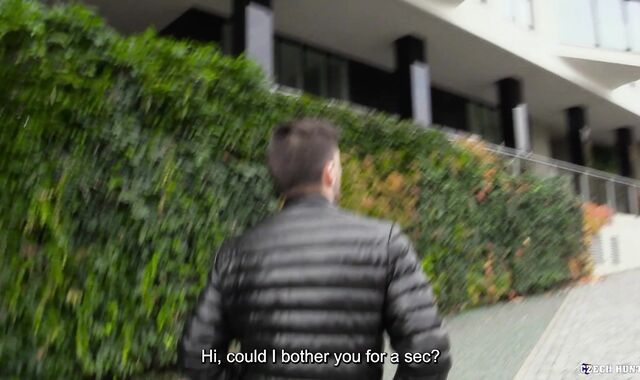 Czech Hunter:spycam Spreading Butts in Prague