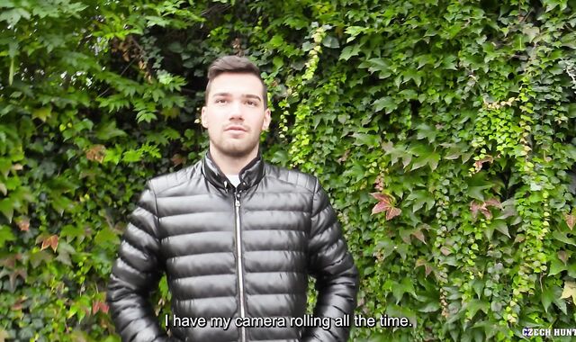 Czech Hunter:spycam Spreading Butts in Prague