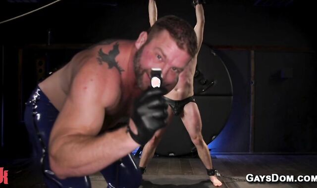 Colby Jansen dominates Pierce Paris