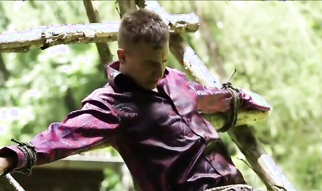 gay War Games voyeur-voyeur Somewhere In The Forest