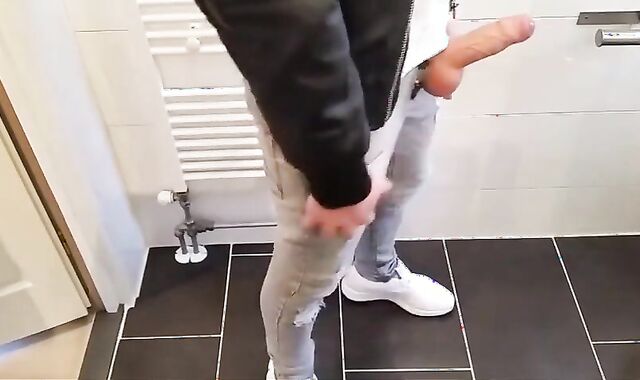 Amateur Webcam Handjob with a Big Cock