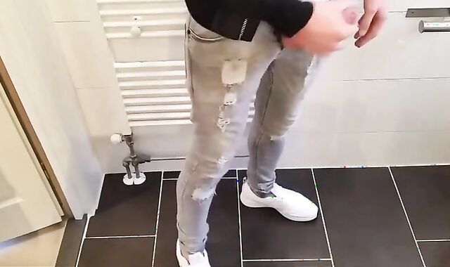 Amateur Webcam Handjob with a Big Cock