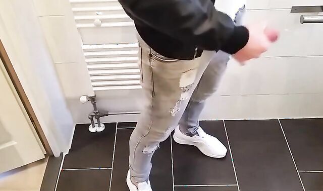 Amateur Webcam Handjob with a Big Cock