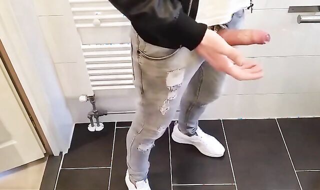 Amateur Webcam Handjob with a Big Cock