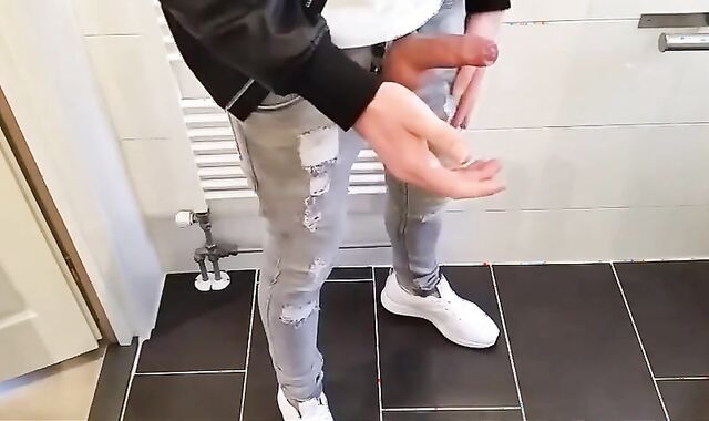 Amateur Webcam Handjob with a Big Cock