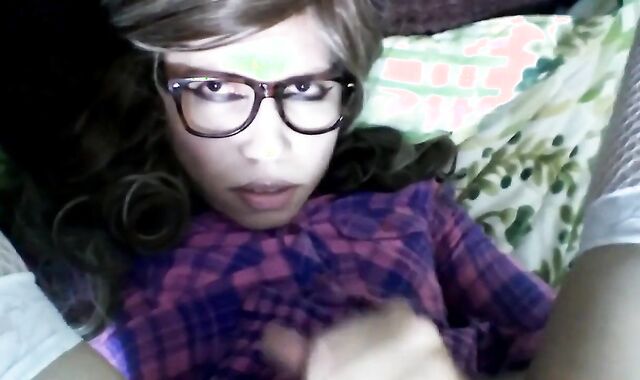 Crossdresser Paulina Doll's Solo Self-Facial 3