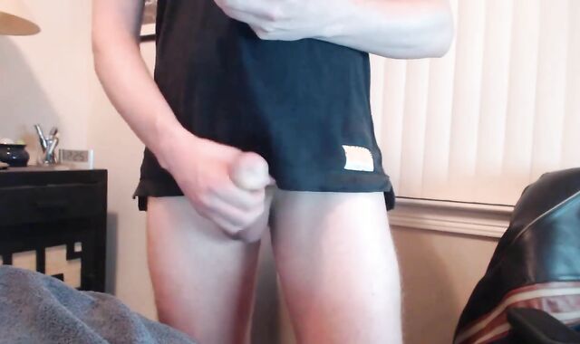 Amateur Guy Masturbates on Webcam 2