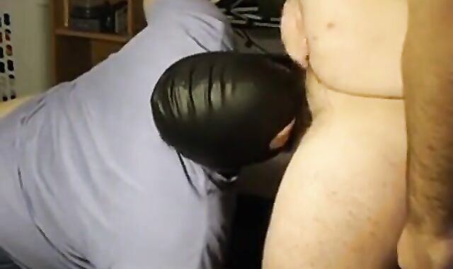 Verbal Bear Master Uses Slave - Huge Facial