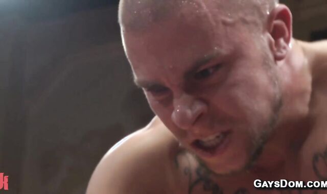 Gays wrestle after sauna argument