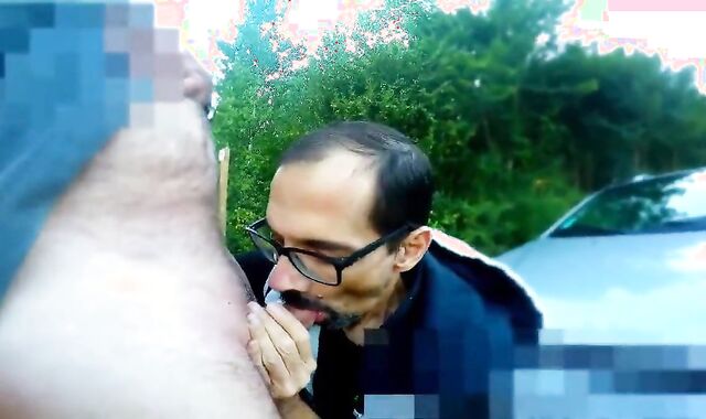 Pipe au Lac: Outdoor Blowjob with Hunks 2