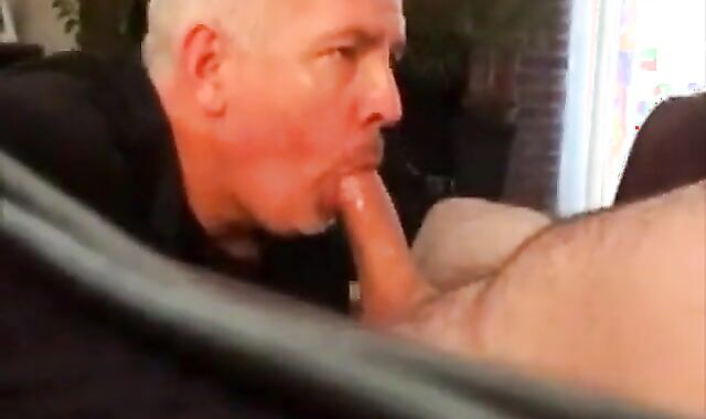 Daddy's Big Cock Swallowed by Horny Amateur