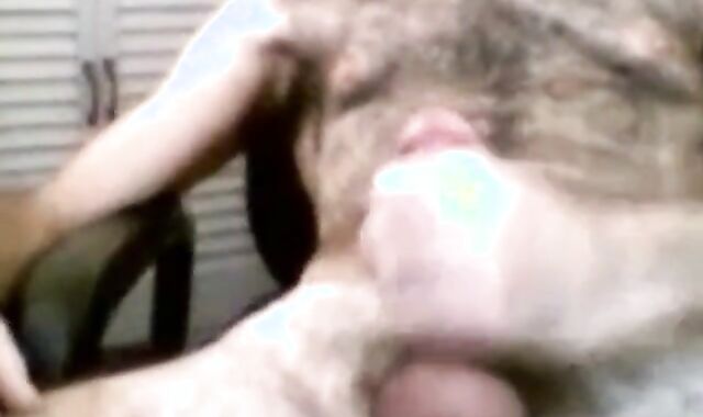Hairy Daddy Bear Jacks Off on Cam