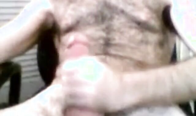 Hairy Daddy Bear Jacks Off on Cam