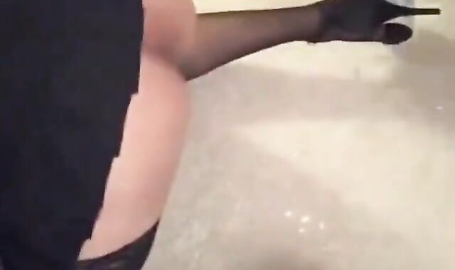 Sissyboi Blows Amateur Cock