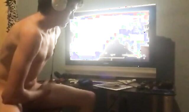 Twink Plays Call of Duty and Cums 2