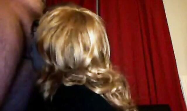 Crossdresser Fun with Amateur Man