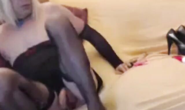 Brenda's Anal Adventure: Crossdresser Fun