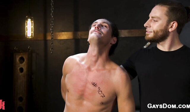 Gay Dungeon Extreme BDSM Competition