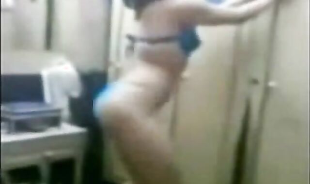 Egyptian Crossdresser Dances Sensually
