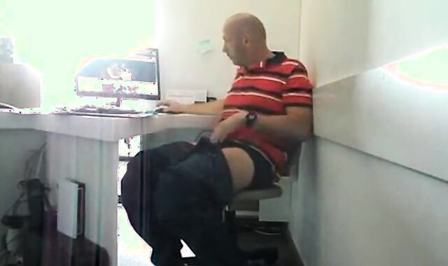 Big-Cock Daddy Jacks Off at Work