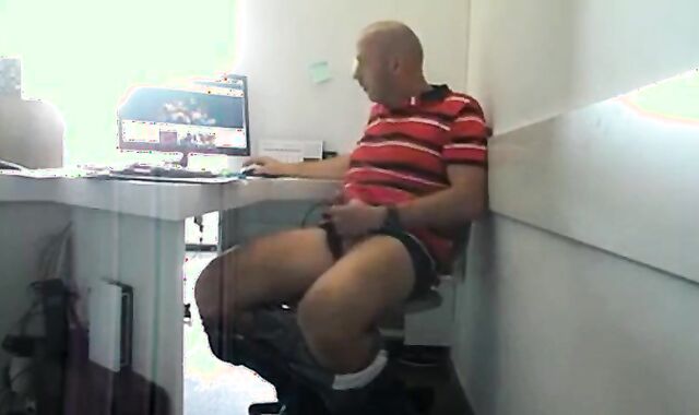 Big-Cock Daddy Jacks Off at Work