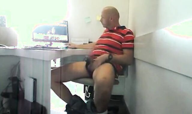 Big-Cock Daddy Jacks Off at Work