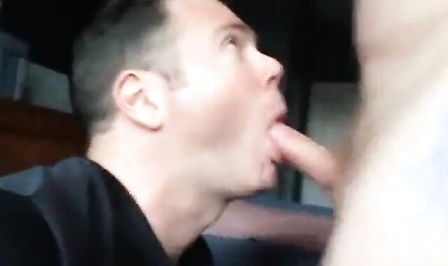 Abuelito Folla a un Jovencito Sin Condón