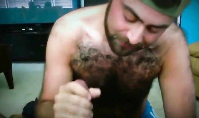 Big Cock Amateur Gets Creamy Facial After Blowjob