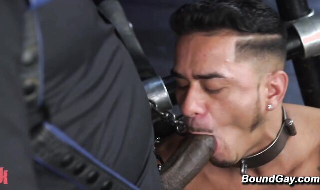 Ace Rockwood Dominates Slave Cesar Xes