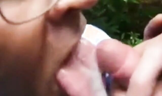 Outdoor Fun: Blowjob and Cum with a Sexy Man 2