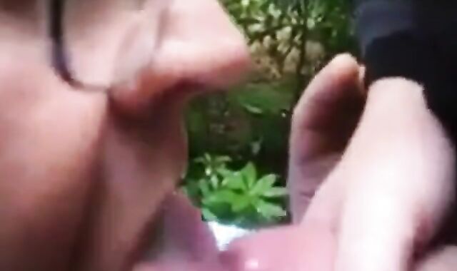 Outdoor Fun: Blowjob and Cum with a Sexy Man 2