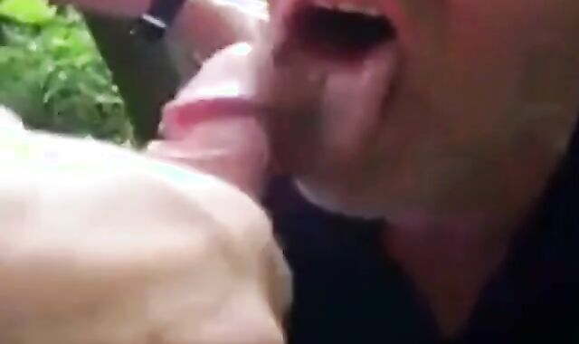 Outdoor Fun: Blowjob and Cum with a Sexy Man 2