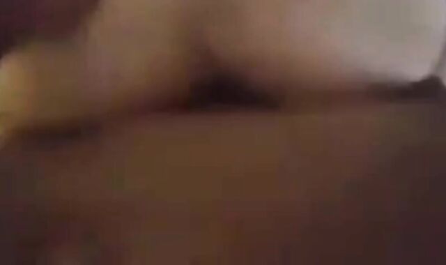 Twinks bareback: Big Colombian cock pounds tight Latin hole