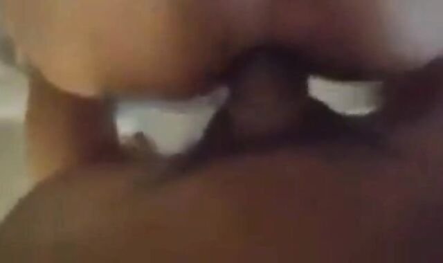Twinks bareback: Big Colombian cock pounds tight Latin hole