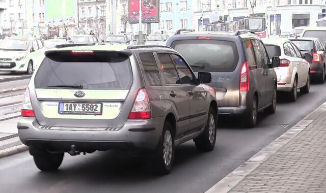 Debt Dandy: Uber-cute Meets Super-hot in Prague