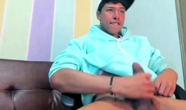 insane Colombian Camboy