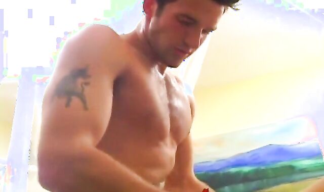 Trystan Bull: Guy Alert: Trystan Is Back!