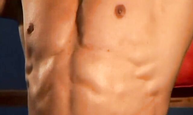 BangBangBoys: Muscular & inked unexperienced arches over