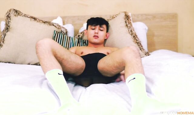NextDoorHomemade - Milking in the sofa along with piercing queer