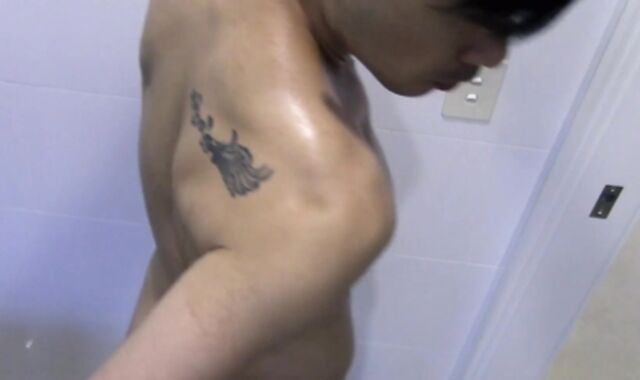 AmateursDoIt - First-timer Darius heads in for humping