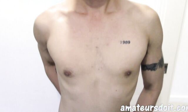 AmateursDoIt - First-timer Darius heads in for humping
