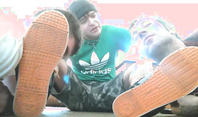 dom Kris Soles Idolize