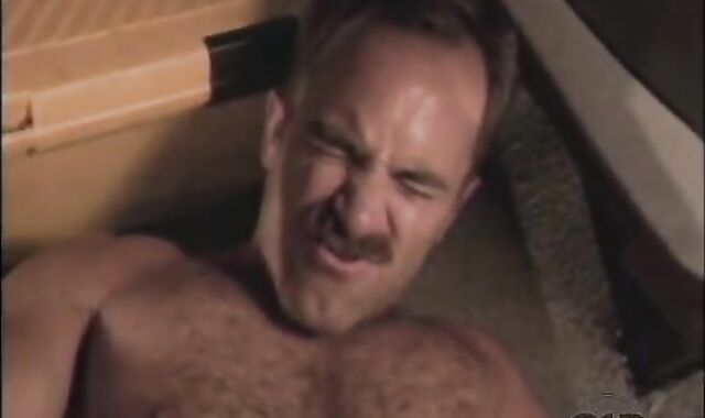 Eduardo romping Ray Harley - Day Trade