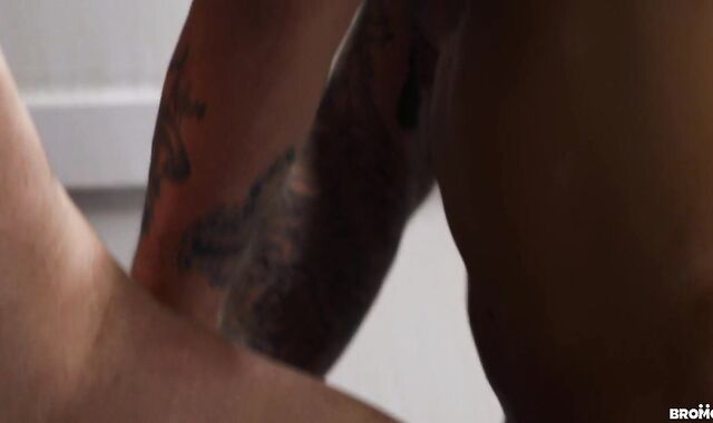 naked Lockup 2 - Shawn Assmore Yankee Sequence