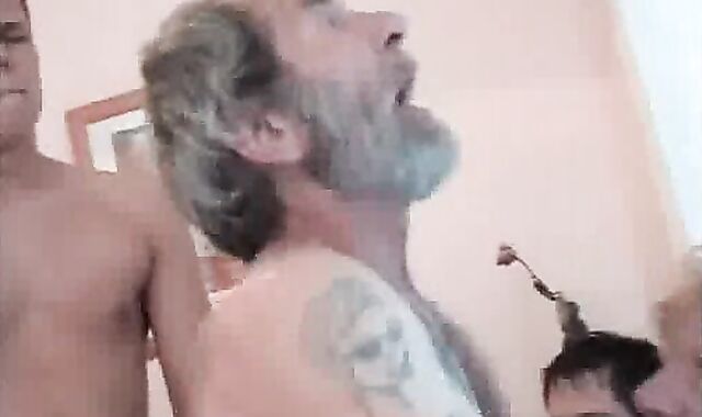 youthfull masculines And father chap hookup