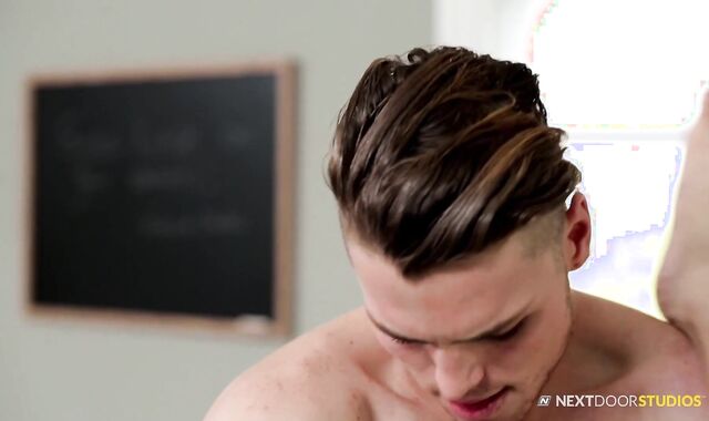 NextDoorTwink: Tyler Sky among wooly Zane Porter